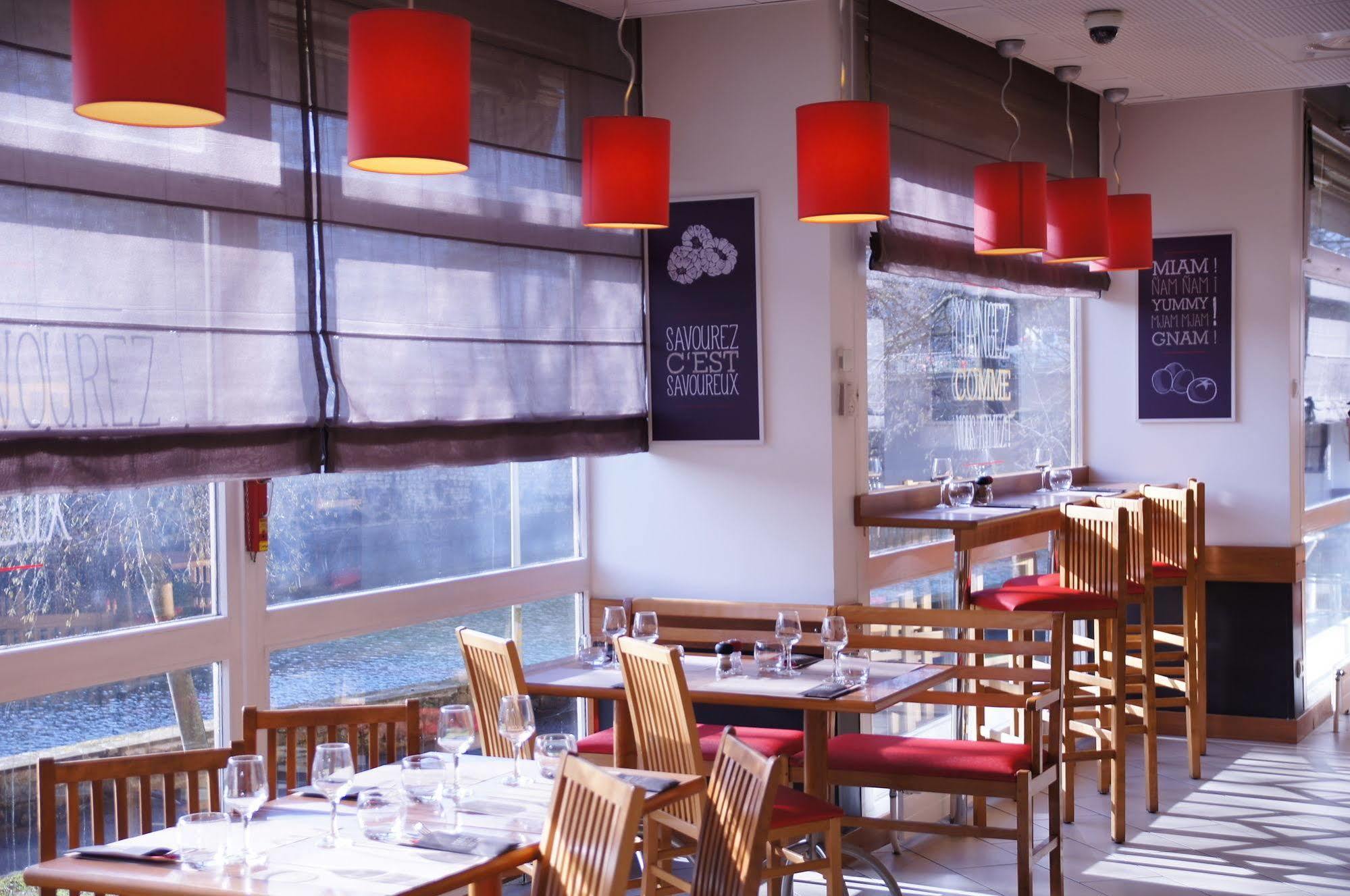 梅斯中心大教堂宜必思酒店 外观 照片